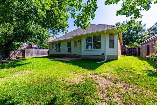 Building Photo - 7414 W Magic Mountain Ln