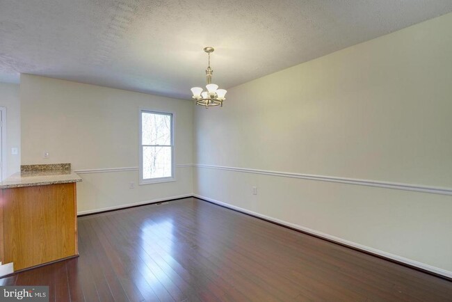 Building Photo - 14510 Mayfair Dr