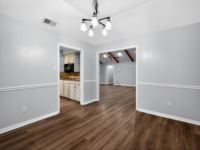 Building Photo - 18270 Stillwood Ln