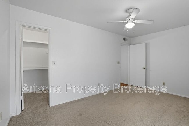 Building Photo - 6144 E Glencove St