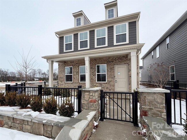 Building Photo - 3636 Pamlico St