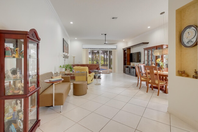 Building Photo - 6763 Rothschild Cir