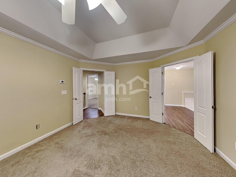 Building Photo - 1319 Station Ridge Dr