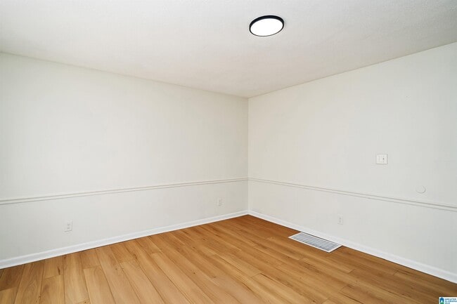 Building Photo - 2838 Micmac Dr