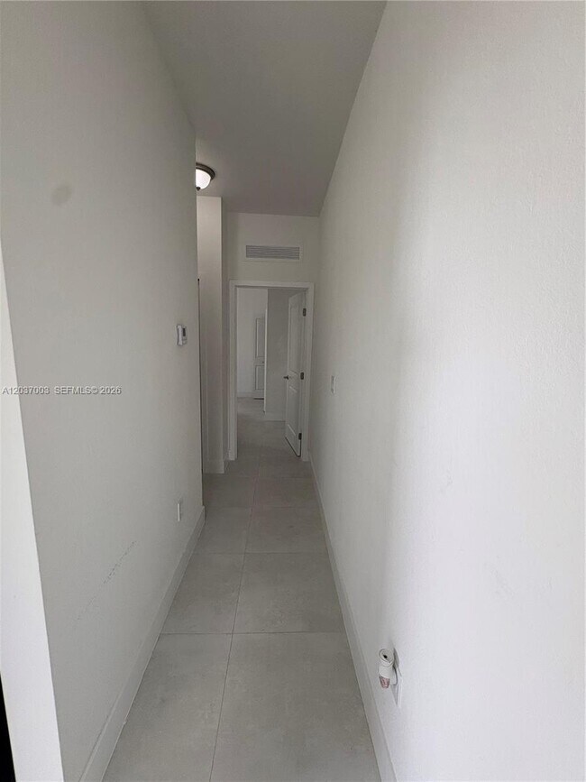 Building Photo - 30940 SW 192nd Ave