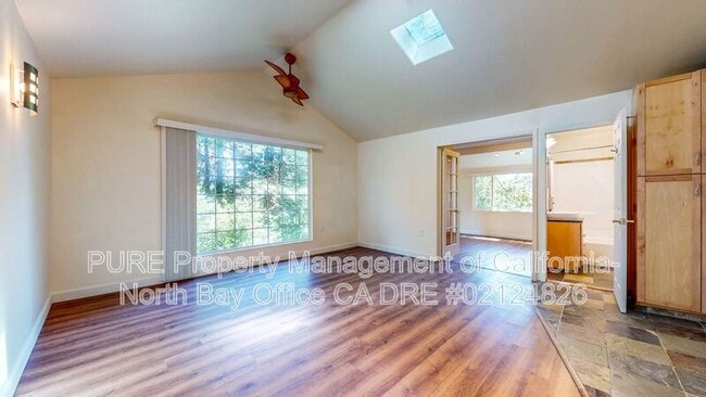 Building Photo - 17475 Summit Ave