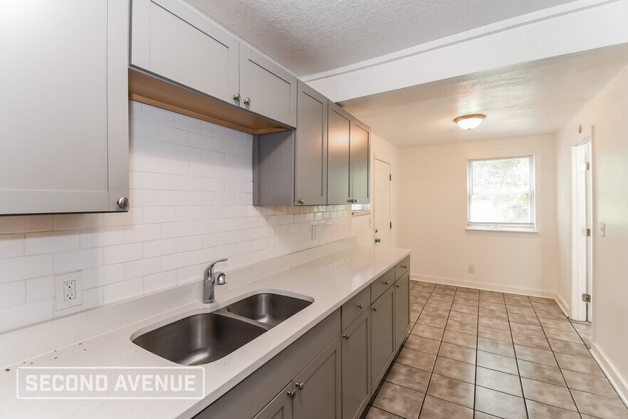 Building Photo - 3013 Imperial St