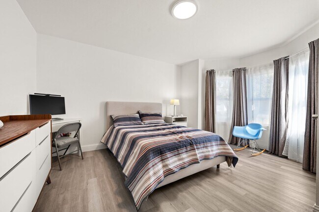 Building Photo - Welcome to your beautifully updated home!