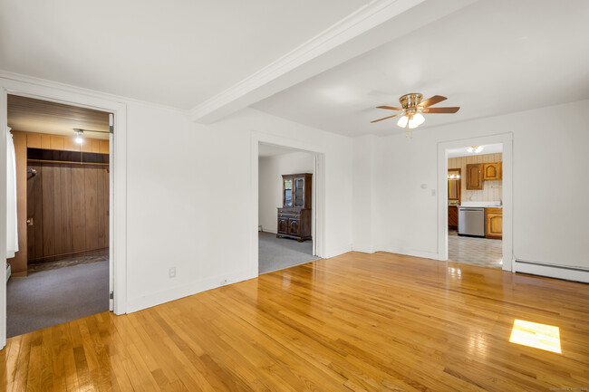 Building Photo - 32 Britton Ave