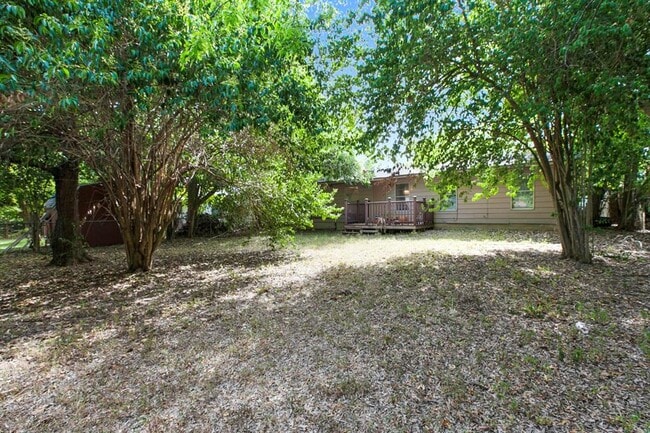 Building Photo - 5800 Glenhollow Path