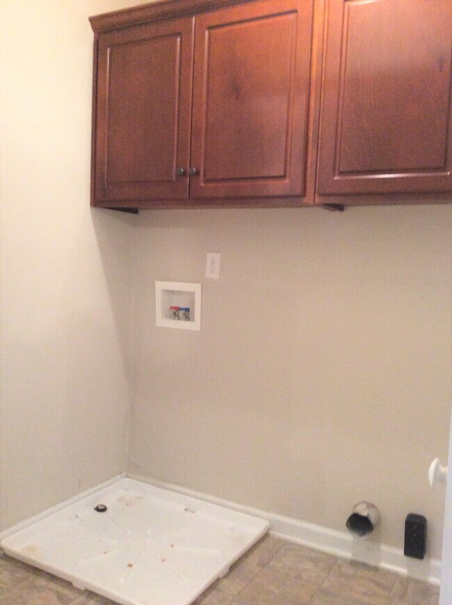 Building Photo - 1079 Grove Landing Ln