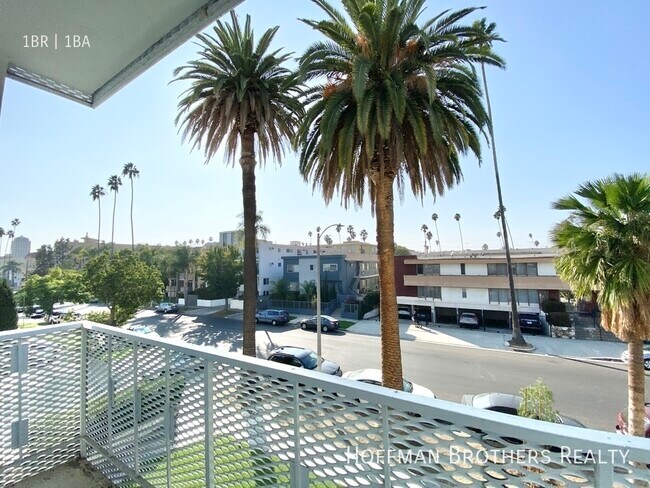 Building Photo - 410 S Manhattan Pl