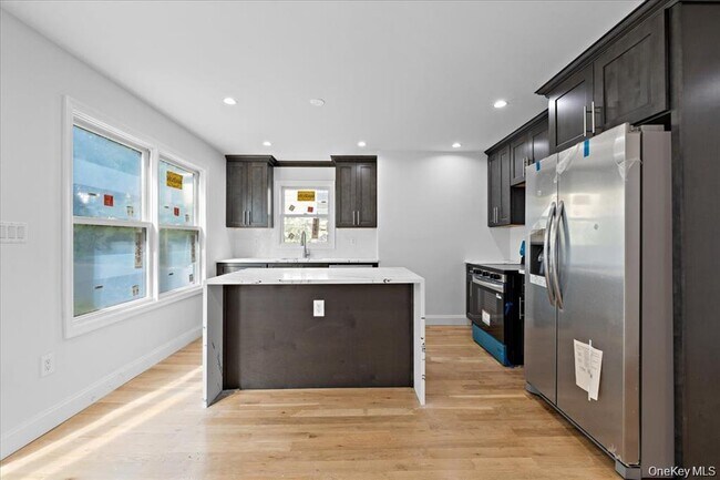 Building Photo - 89 Thurton Pl