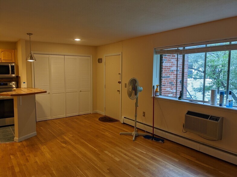 Building Photo - 64 Allston St