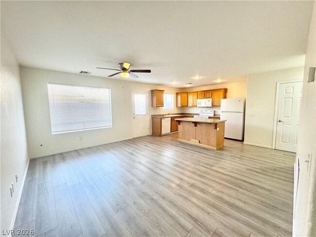 Building Photo - 1101 Red Butte St