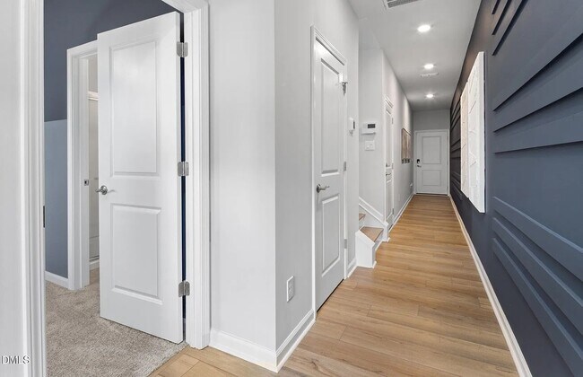 Building Photo - 1620 Tamarisk Ln