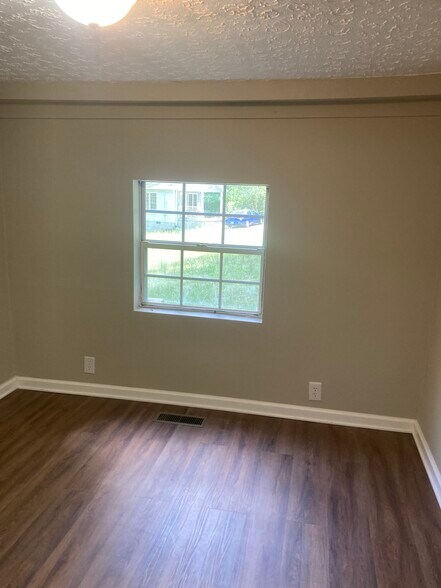 Building Photo - 1122 Bucksnort Rd