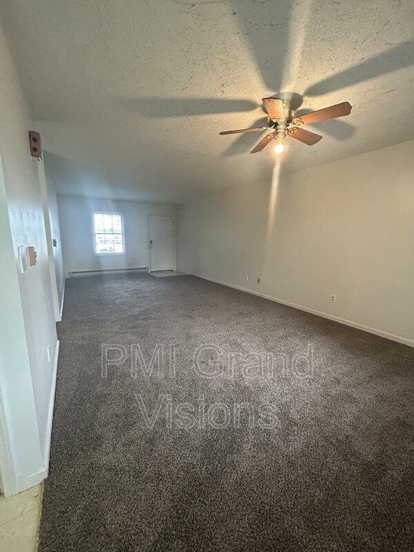 Building Photo - 1305 18th St