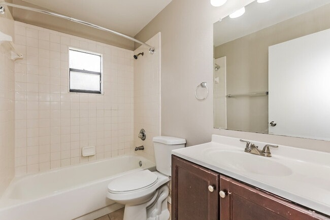 Building Photo - 11506 Smokethorn Dr