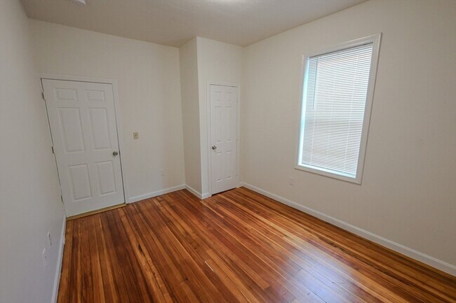 Building Photo - 127 Intervale St