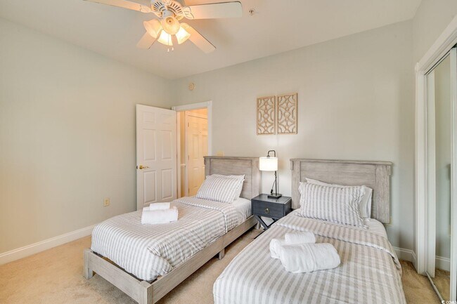 Building Photo - 4882 Luster Leaf Cir