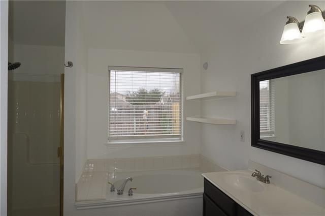 Building Photo - 2110 Wisteria Way