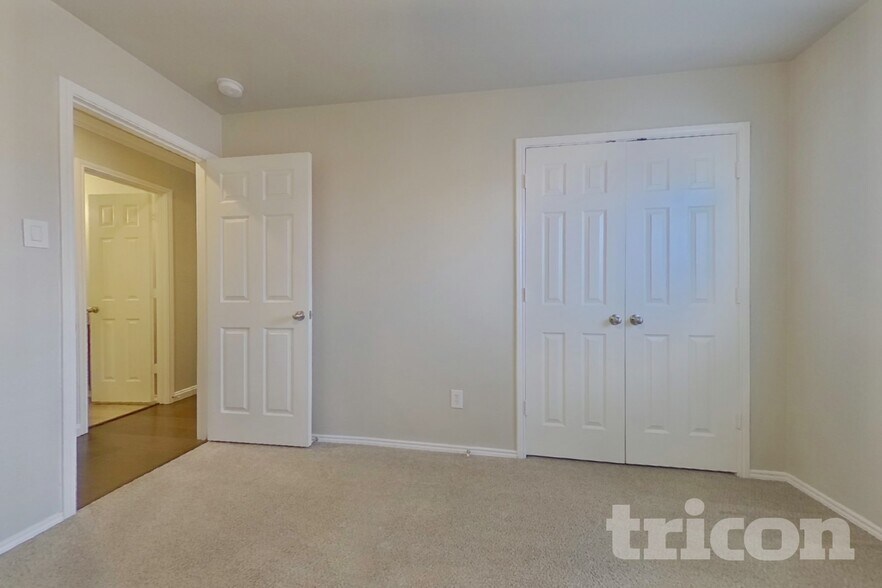 Building Photo - 12632 Shady Cedar Dr