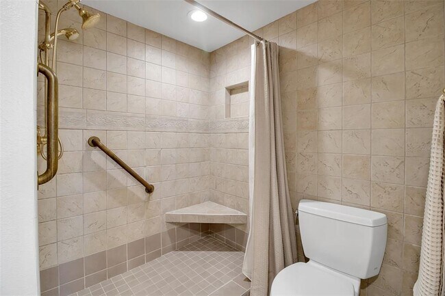 Building Photo - 1485 Gulf of Mexico Dr