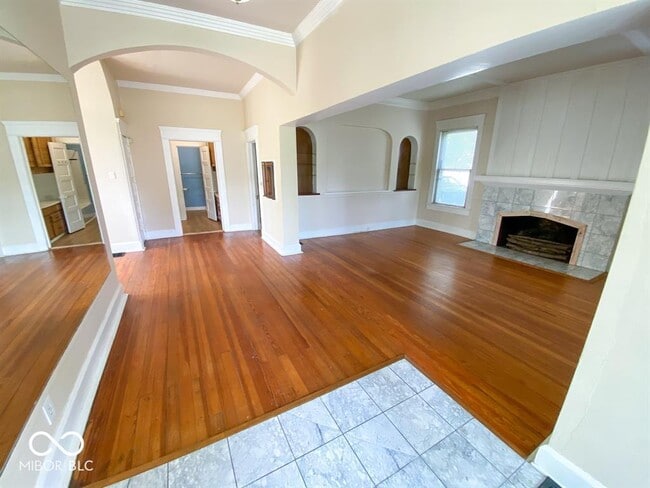 Building Photo - 4208 Rookwood Ave