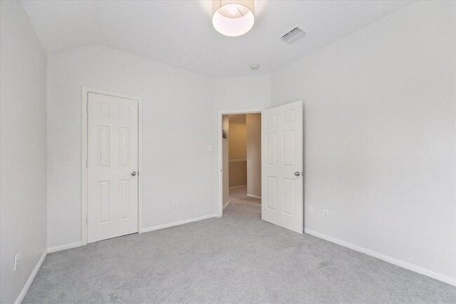 Building Photo - 3319 Harbrook Dr