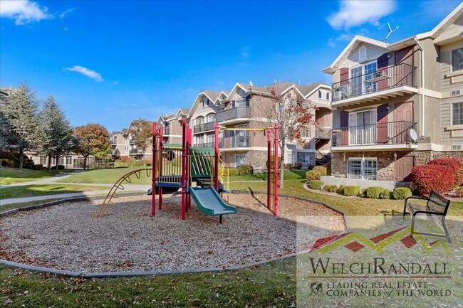 Building Photo - Spacious 3-Bed, 2-Bath Condo in West Jordan