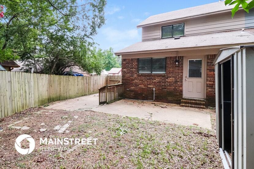 Building Photo - 2156 Oldfield Dr