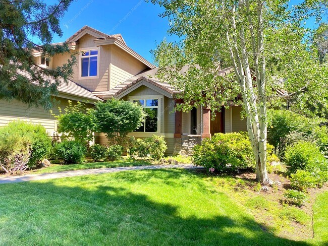 Primary Photo - Experience Luxury Living in Broken Top wit...