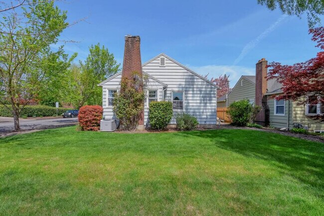 Building Photo - 4401 NW Columbia St