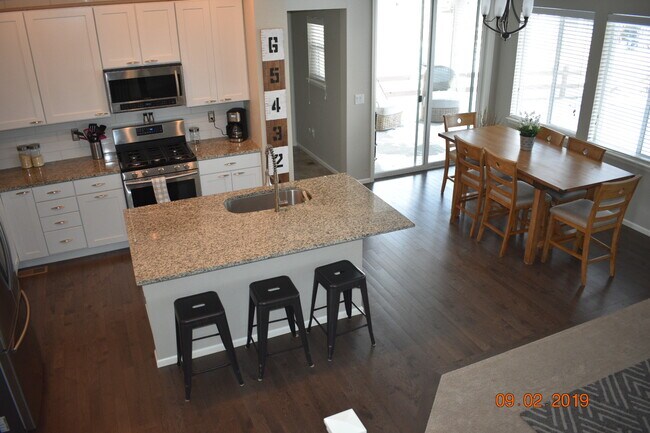 Building Photo - 19925 W 93rd Ave