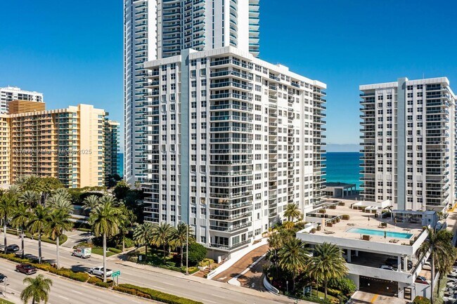 Building Photo - 2751 S Ocean Dr