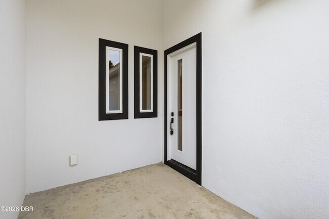 Building Photo - 8 Second Path Unit A