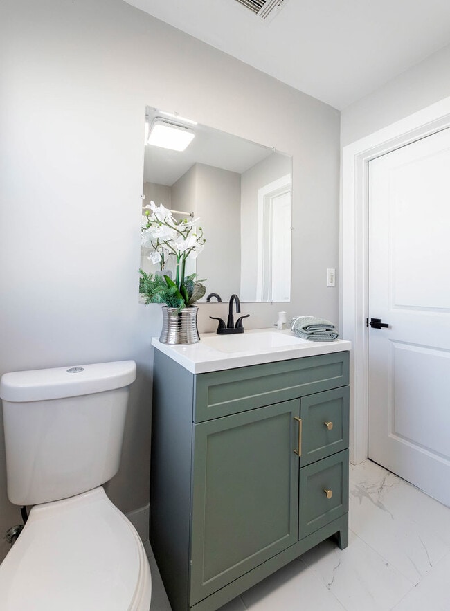 Building Photo - 4856 Wick Dr