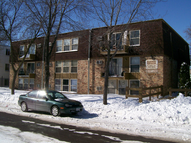 Building Photo - 2912 Harriet Ave S