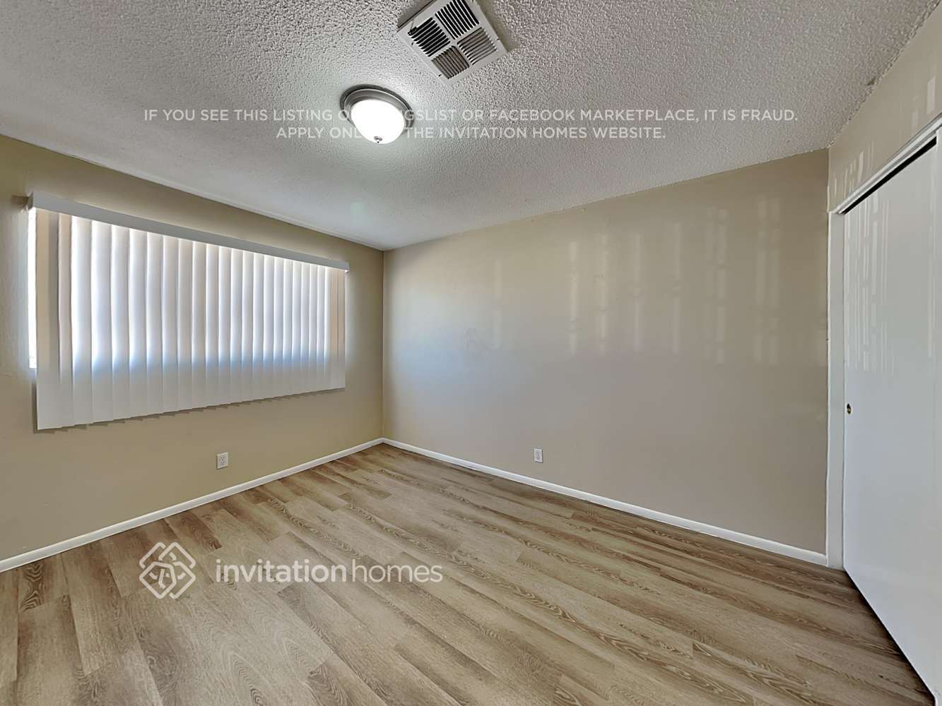 Building Photo - 3409 W Poinsettia Dr