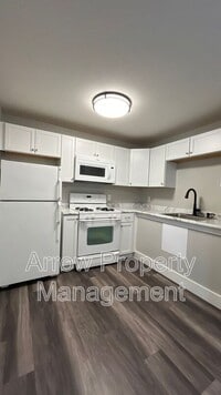 Building Photo - 877 N 26th St