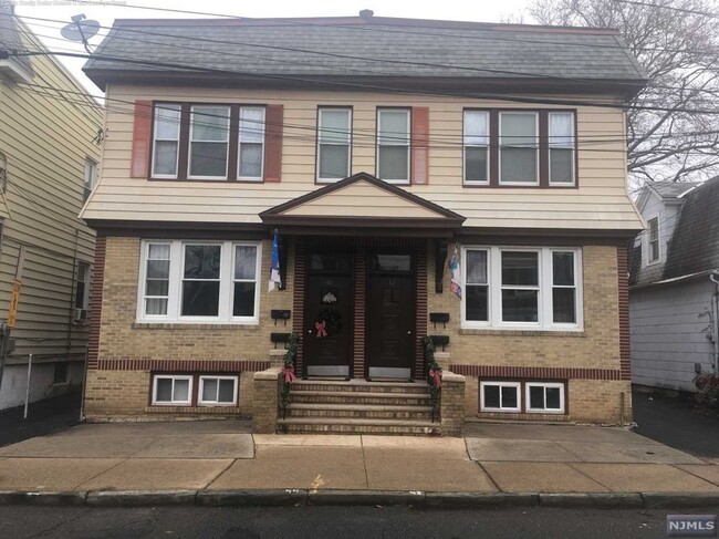 Primary Photo - 42 Front St