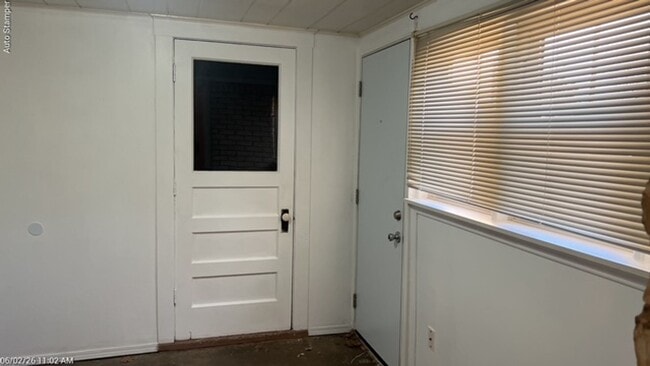 Building Photo - 4600 Calmont Ave