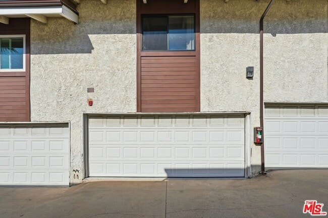 Building Photo - 2406 Aviation Blvd