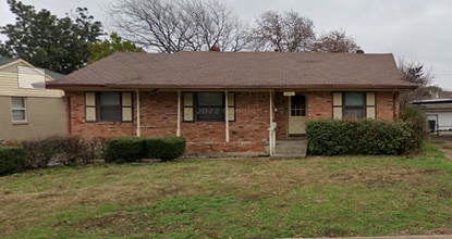 Building Photo - 3 Bed 2 Bath Brick Home with Carport