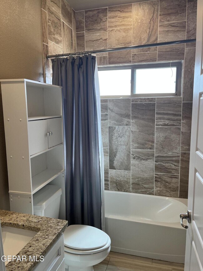 Building Photo - 11563 Leonor Duran St