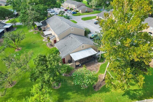 Building Photo - 601 Casa Park N Ct