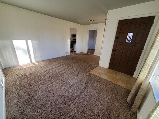 Building Photo - 3 Bed Home in Denver's Athmar Park