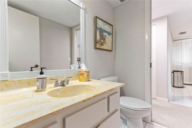 Building Photo - 700 Island Way