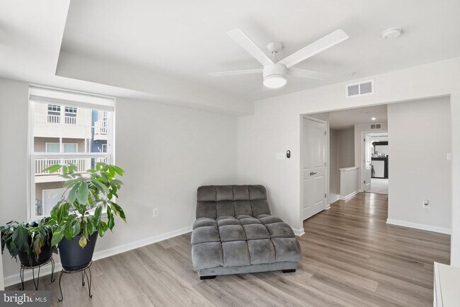 Building Photo - 10501 John Glenn St